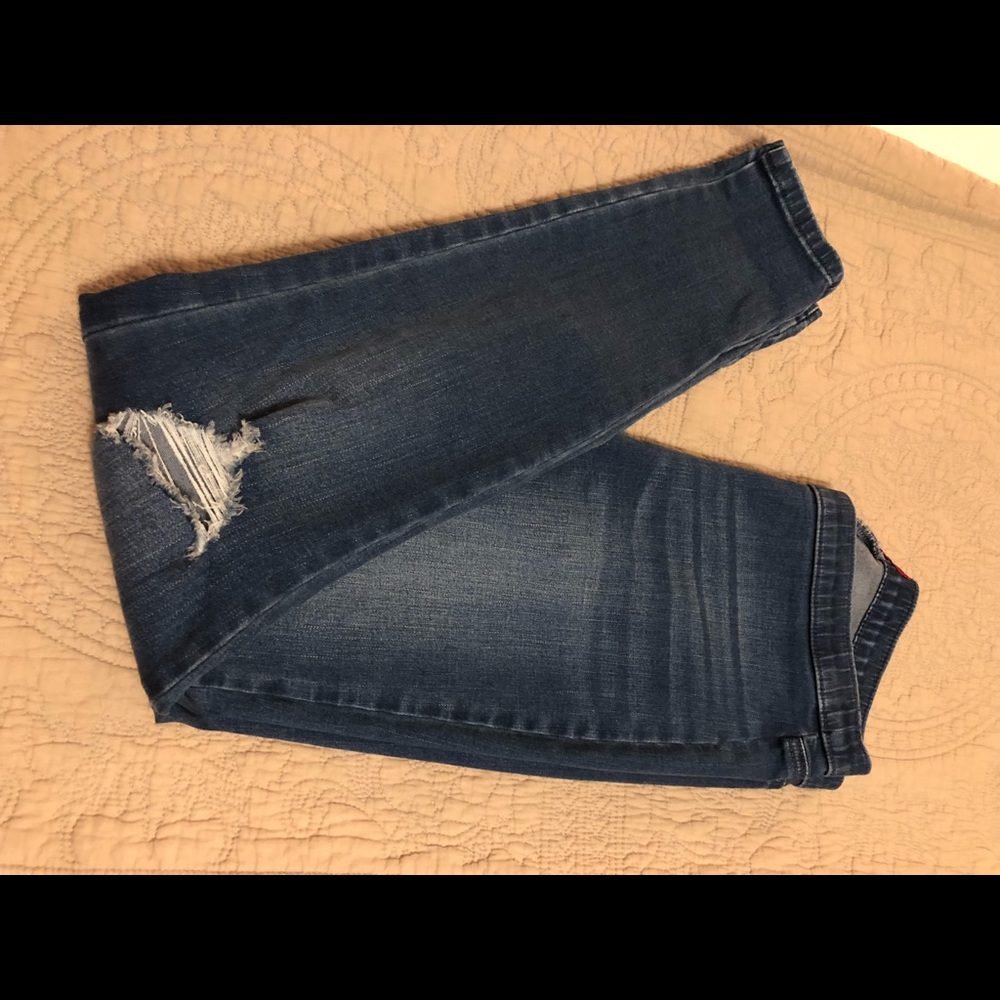 Jennifer Lopez Pull-on Skinny Jeans; Size 8